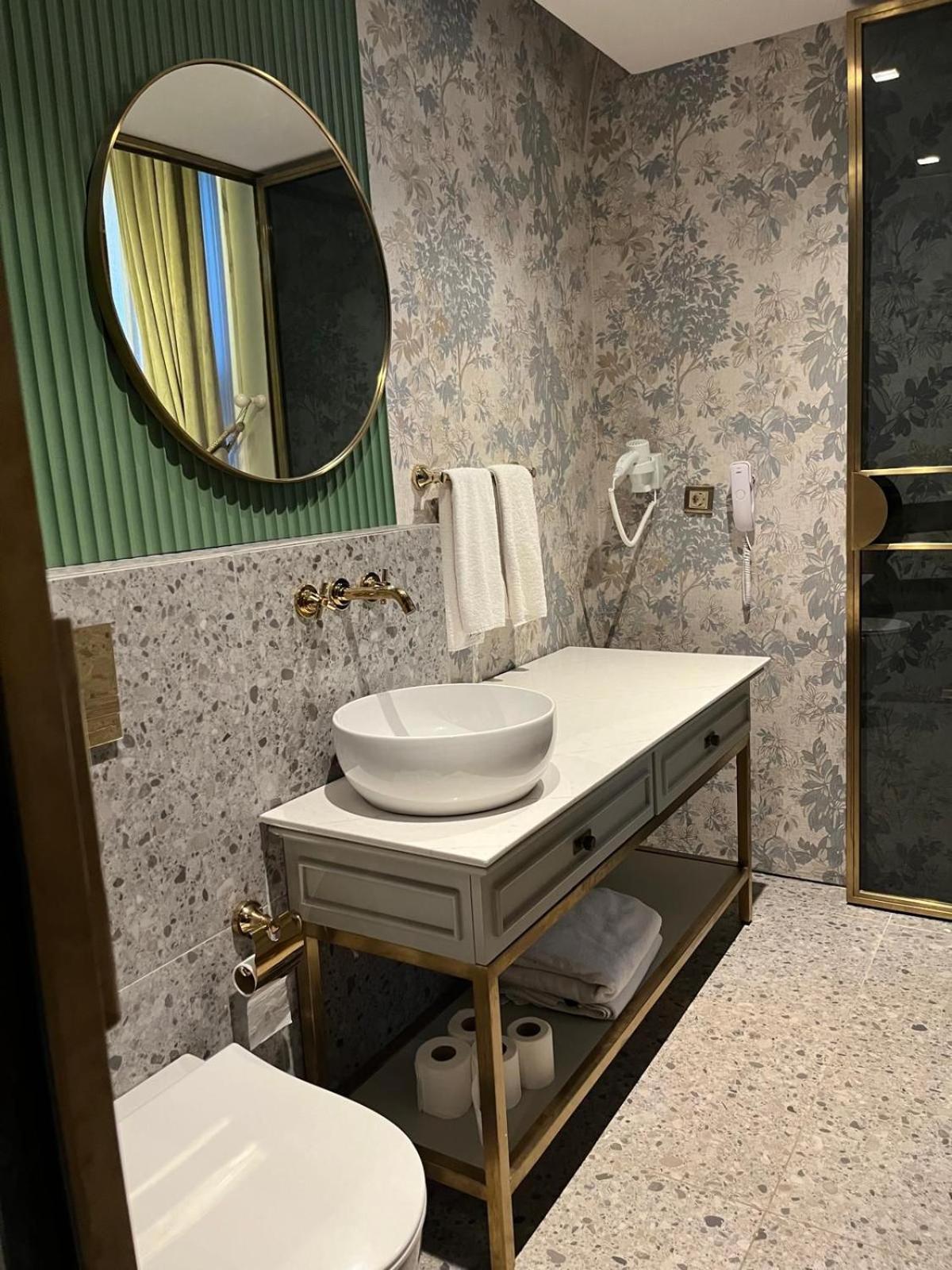 Triada Hotel Bueyuekada アダラー エクステリア 写真
